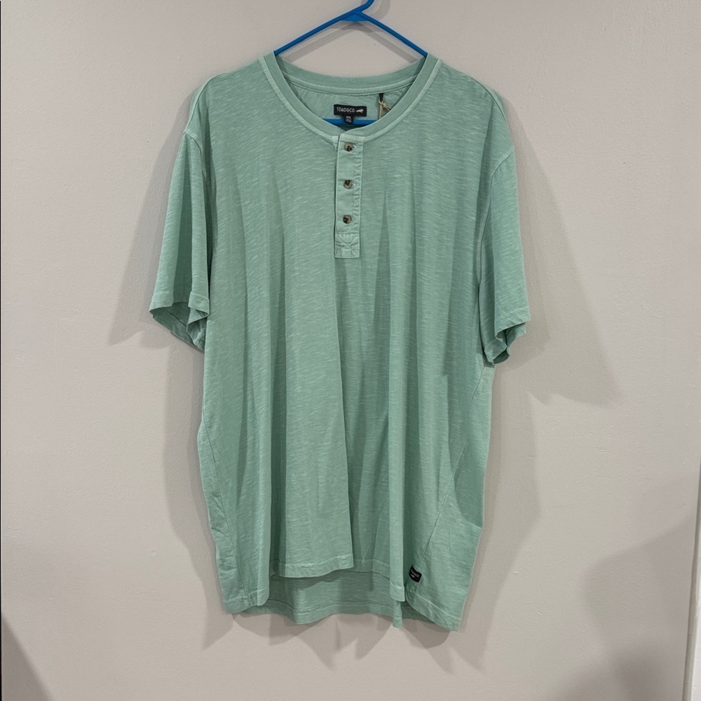 NWT Toad & Co men’s Henley organic cotton shirt